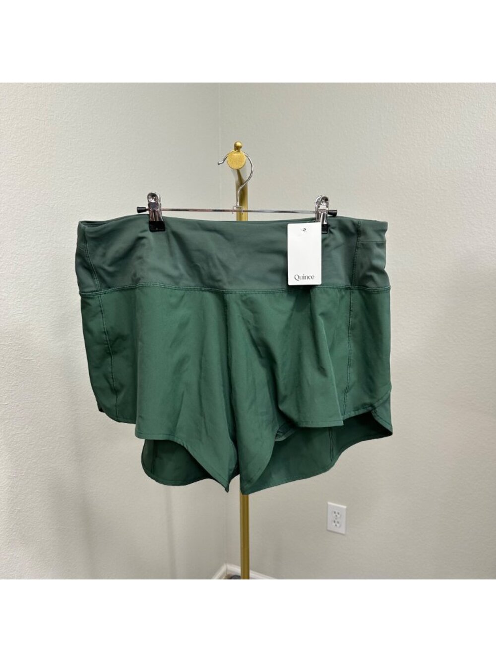 Quince Weightless Big Sur Green High Rise Lined Running Shorts Womens sz XL New
